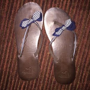Hollister flip flops