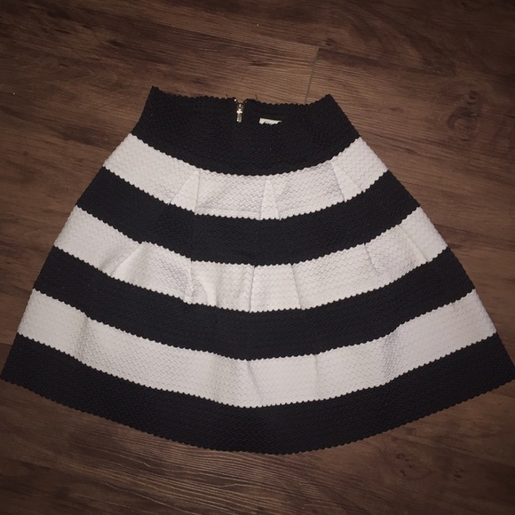 black and White Skater/Circle Skirt - Picture 1 of 1
