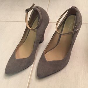 ALDO Grey Suede Pumps size 6