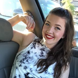 Meet your Posher, Makayla