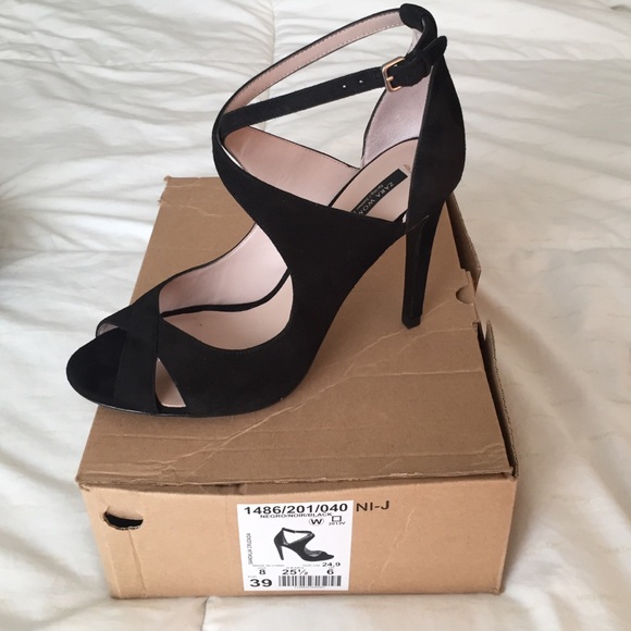 ✨NEVER WORN ZARA ✨