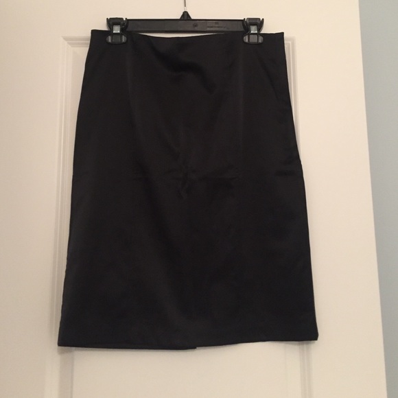 Wet seal black pencil skirt