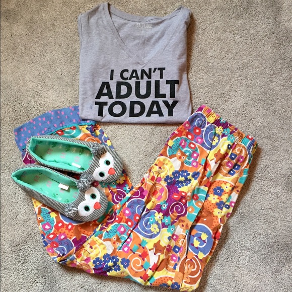 I Can't Adult Today Grey V-Neck Tee - Picture 2 of 4