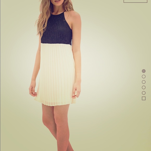 Forever21 dress flowy halter - Picture 1 of 3