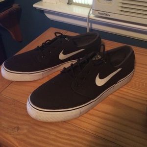 Nike SB Stefan Janoski Black and White Size 10 MEN