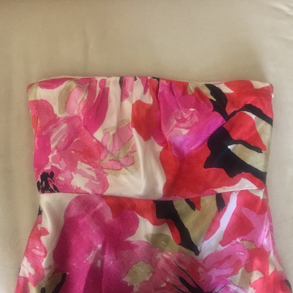 Banana Republic Strapless Silk Floral dress - 4P - Picture 3 of 4