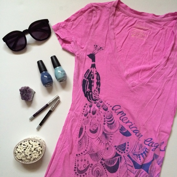 American Eagle Peacock Graphic Tee