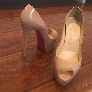 Christian Louboutin Lady peep patent leather pumps