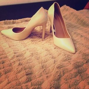 Nude Pointy Heels