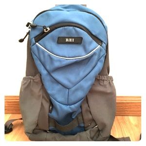 REI Squirt backpack - youth