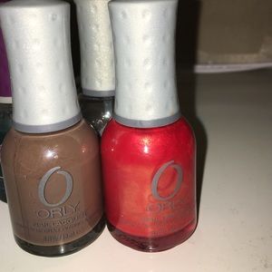 4 nail polishes! Barely ever used.