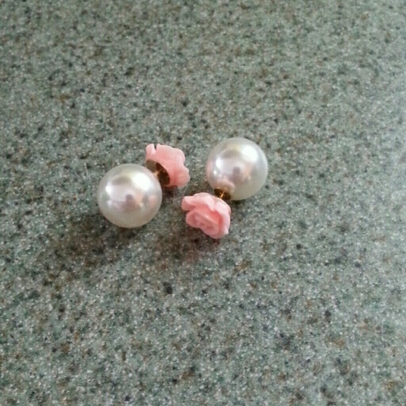 Peach pearl earings - Picture 1 of 3