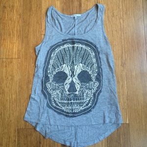 Skull appliqué Charlotte Russe Gray High-Low Tank