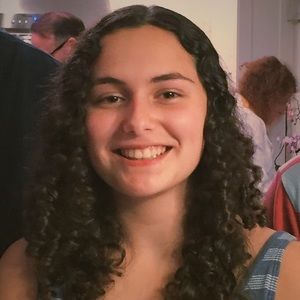 Meet your Posher, Kelly