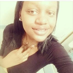 Meet your Posher, Sintia