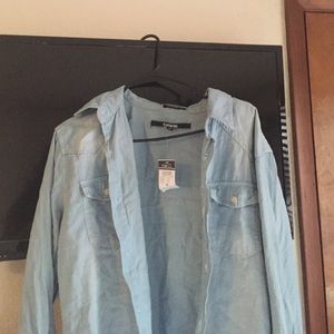 Blue jean flannel/t-shirt
