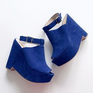Dolce Vita Girtie Platform Wedge Sandal Blue Suede