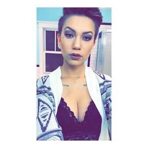 Meet your Posher, Carley