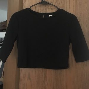 Black 3/4 sleeve crop top