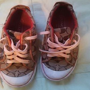 Trade Bundles Coach   a signature Barrett