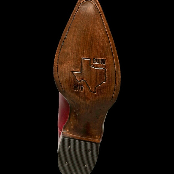 Kendall County Cowgirl Boots 👢 - Picture 3 of 4