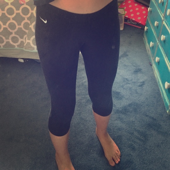 Black Nike Capris
