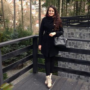 Meet your Posher, Sarah-maria