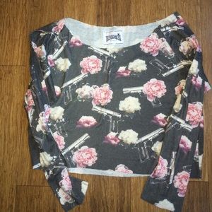 NWOT Tobi Long Sleeved Printed Crop Top