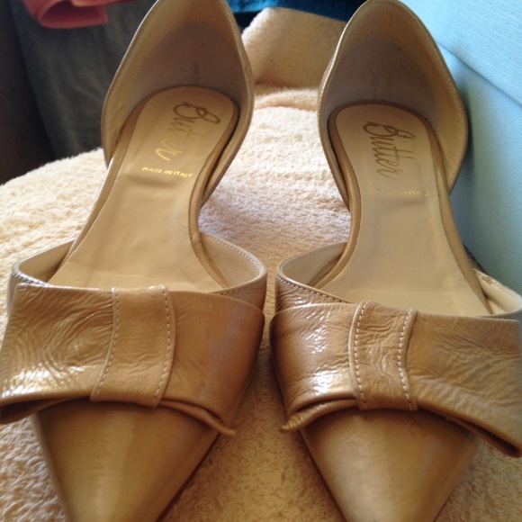 D'orsay kitten heel