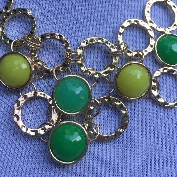 . 🍀Green and Yellow necklace/earring - Picture 2 of 3