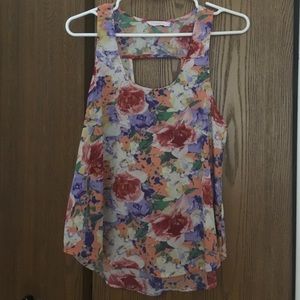 Floral lush tank top with back cutout