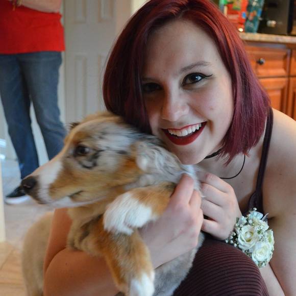 Meet your Posher, Laina - Picture 1 of 1