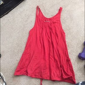 Medium burnt orange long tank top with pockets!