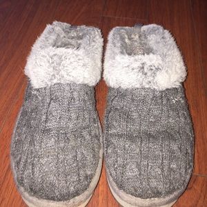 Heavy Duty Sketchers winter time clogs in grey
