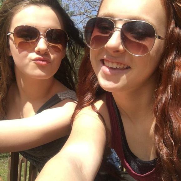 Meet your Posher, Mckenzie