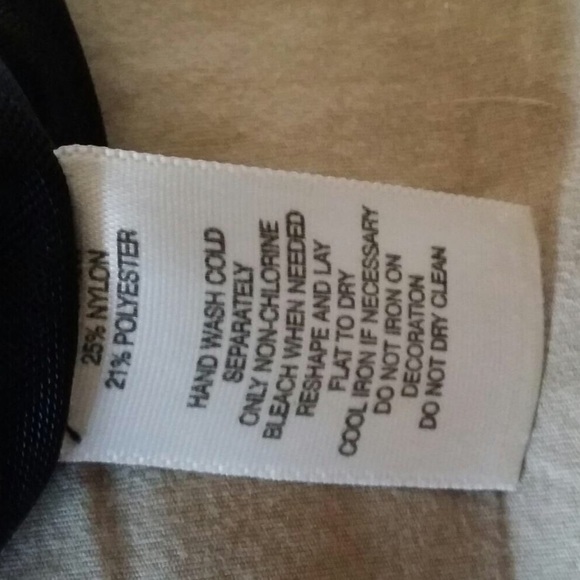 White House black market | Black dress - Picture 3 of 4