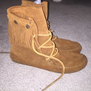 Minnetonka Frey booties