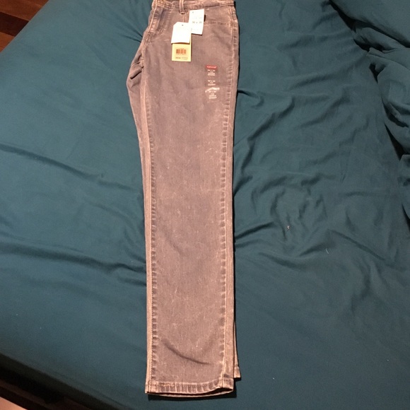 NWT Levi 701 Super Skinny Jeans