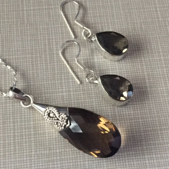 Jewelry - HOST PICK Stunningly gorgeous natural smokey topaz
