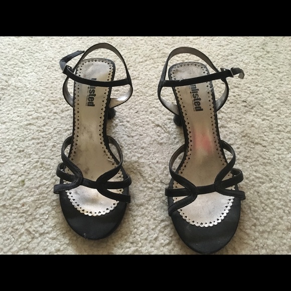 Basic strapped heels