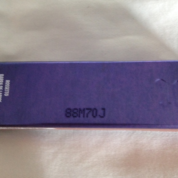 💄HP!💄NWT Urban Decay Matte: stark naked lipstick - Picture 3 of 3