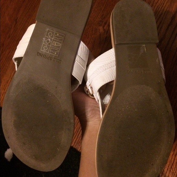 Call it Spring sandals - Picture 3 of 3