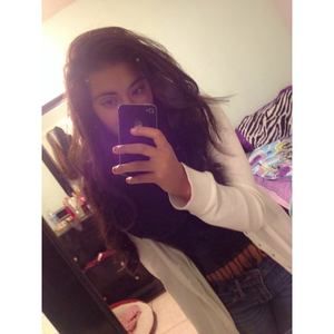 Meet your Posher, Melissa