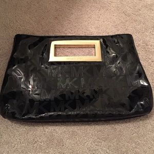 Black Micheal Kors satchel