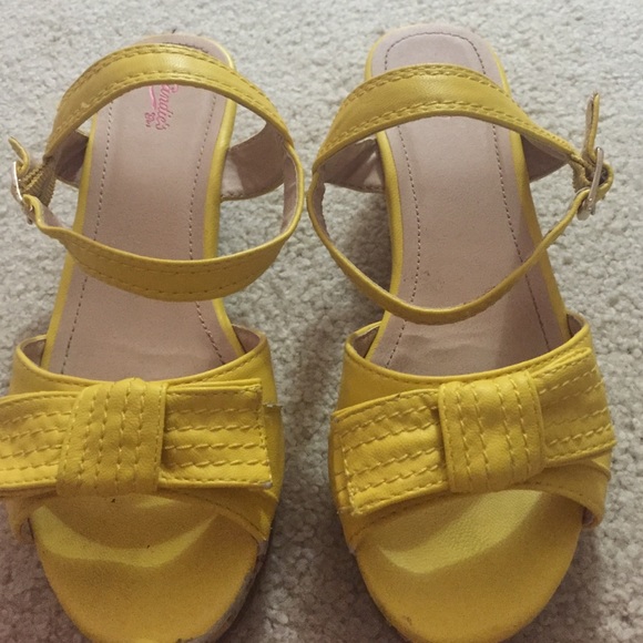 Cute wedge shoes with bows