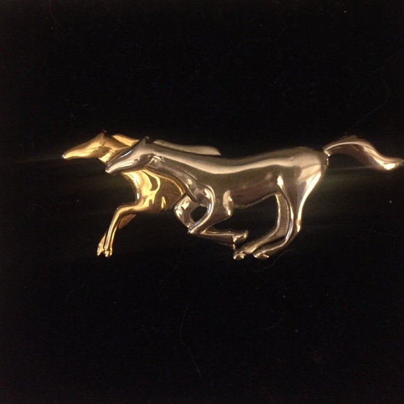Gold and Silver racing horse pin