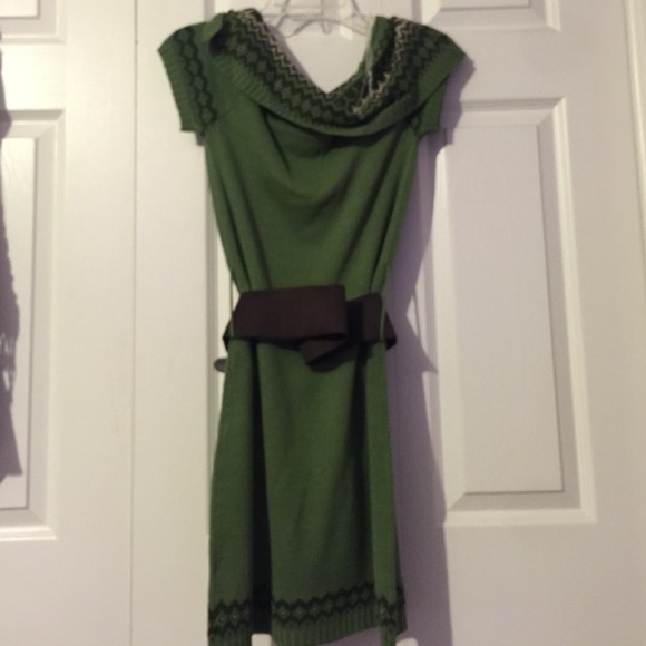 Dress - Picture 4 of 4