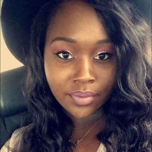 Meet your Posher, Mykia