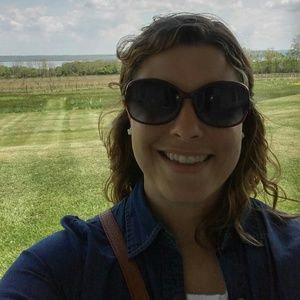 Meet your Posher, Alyson