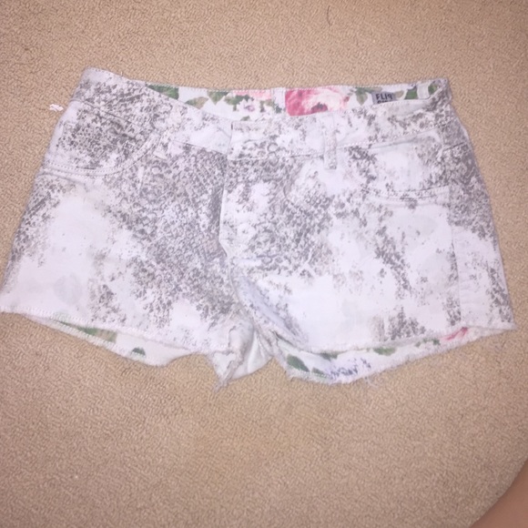 Reversible shorts!